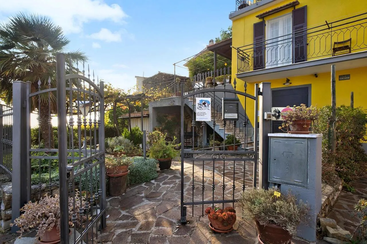 度假居 Villa FaraldiDacia Tra Cielo E Mare别墅 意大利